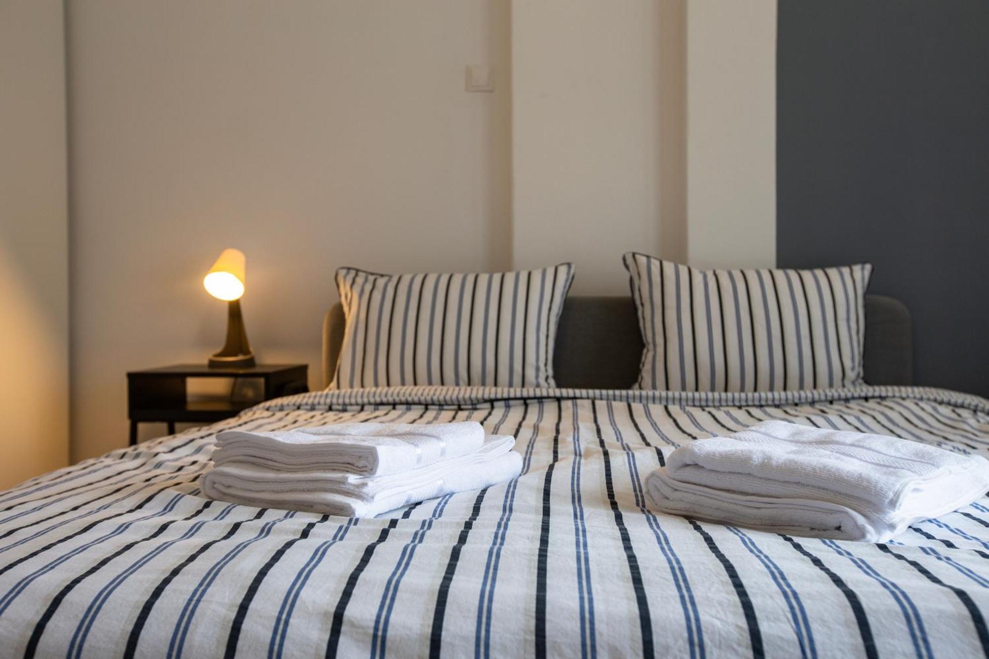 Ultracentral Hong Kong 3 Bdrm Apartment Бухарест Экстерьер фото