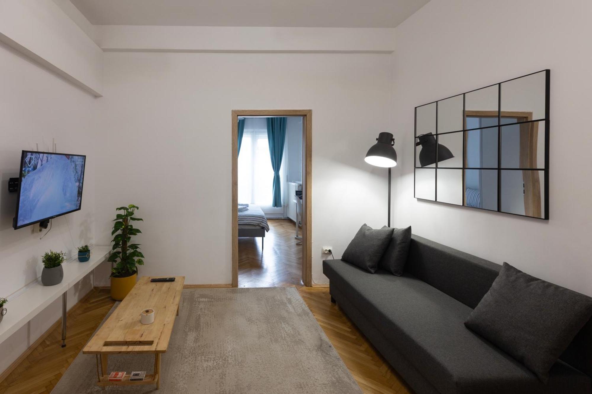 Ultracentral Hong Kong 3 Bdrm Apartment Бухарест Экстерьер фото