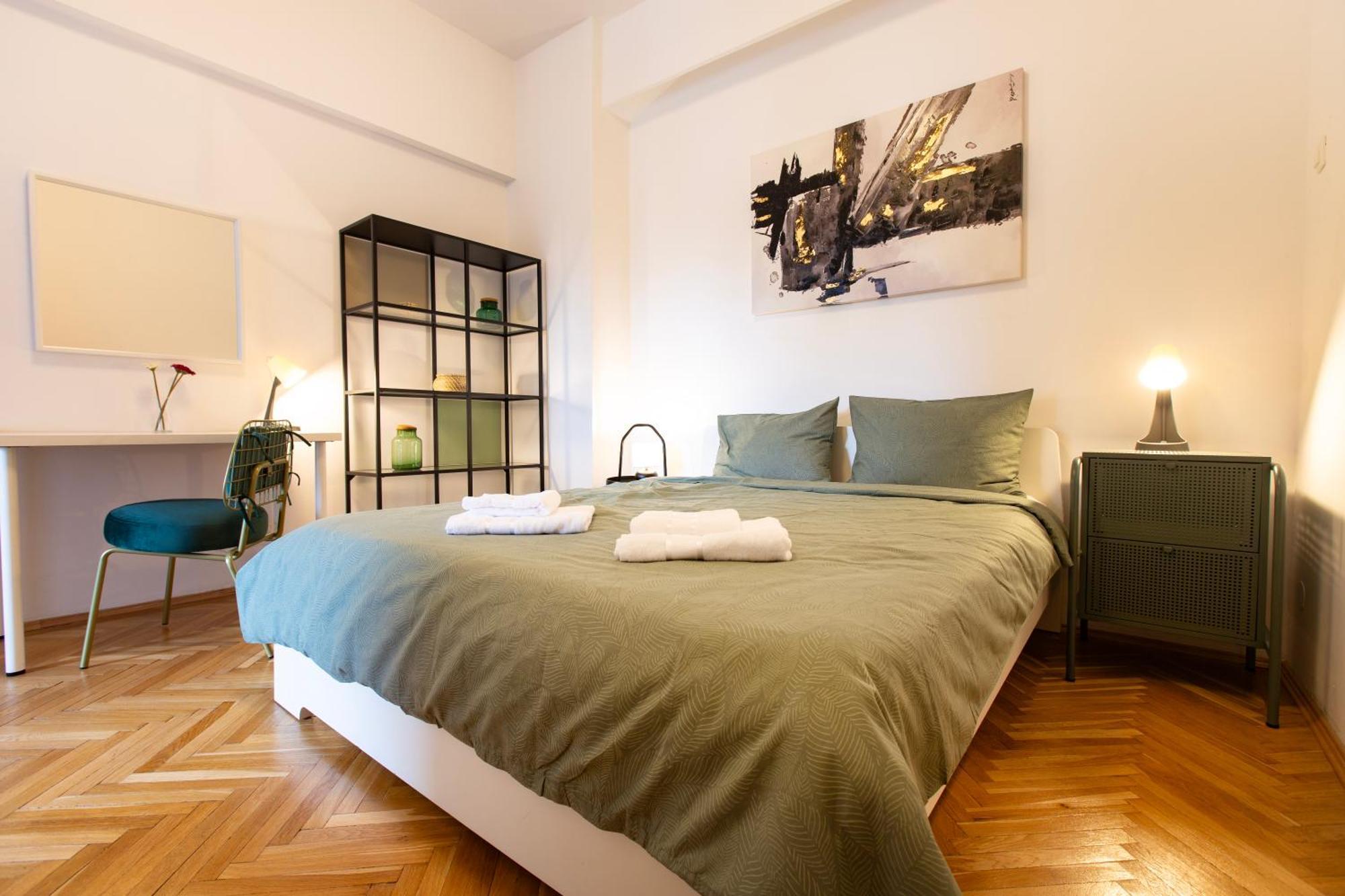 Ultracentral Hong Kong 3 Bdrm Apartment Бухарест Экстерьер фото